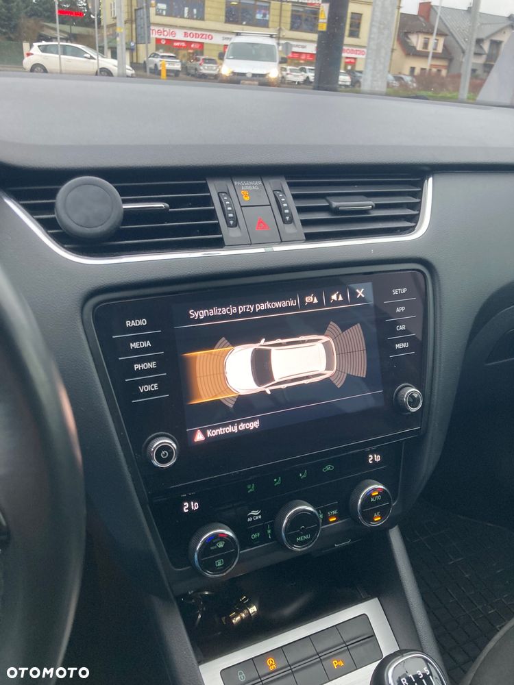 Skoda Octavia 1.6 TDI SCR Ambition - 3