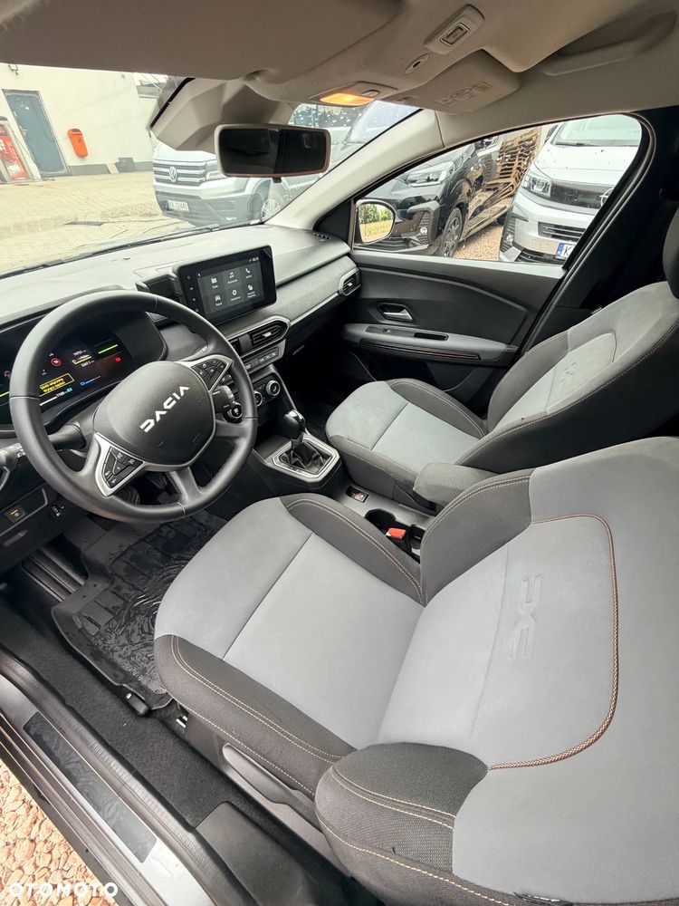 Dacia Jogger ver-1-6-full-hybrid-140-extreme-mmt-7os - 8