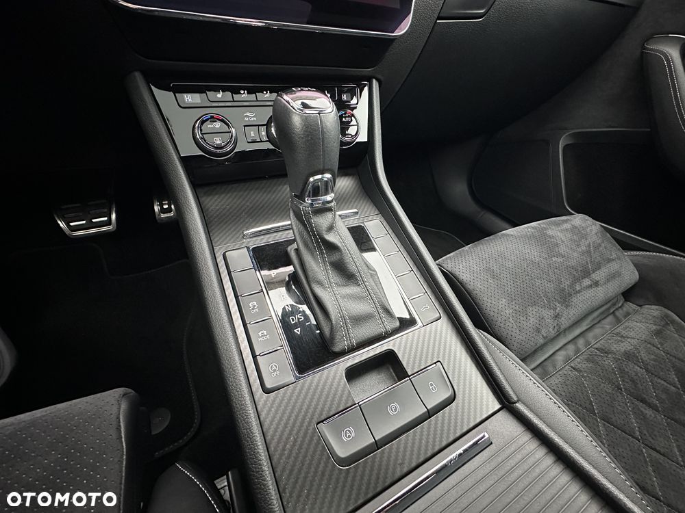 Skoda Superb 2.0 TDI SCR Sportline DSG - 29