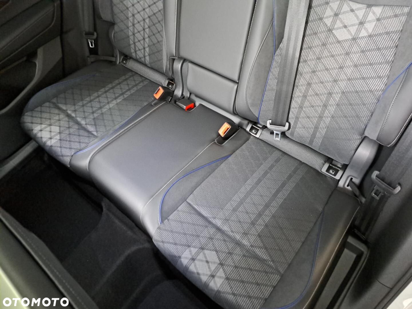 Volkswagen Tiguan - 33