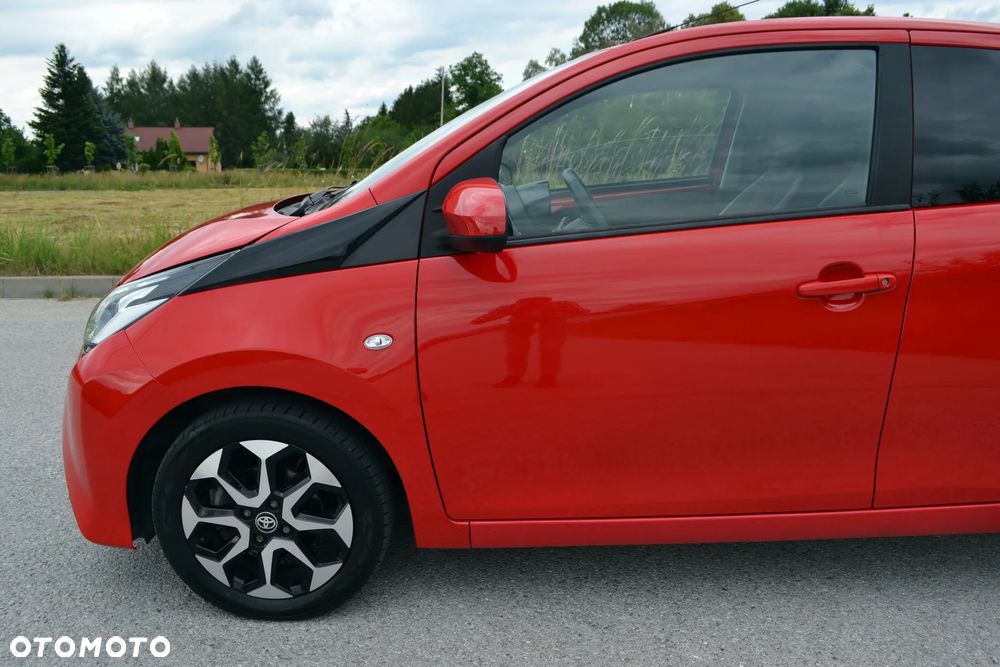 Toyota Aygo x.shift x-play connect - 10