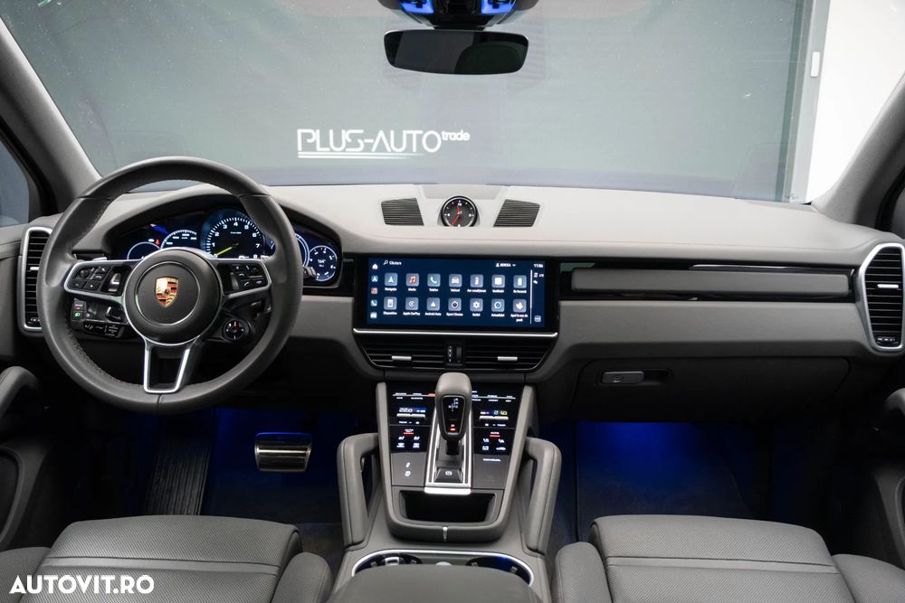Porsche Cayenne - 24