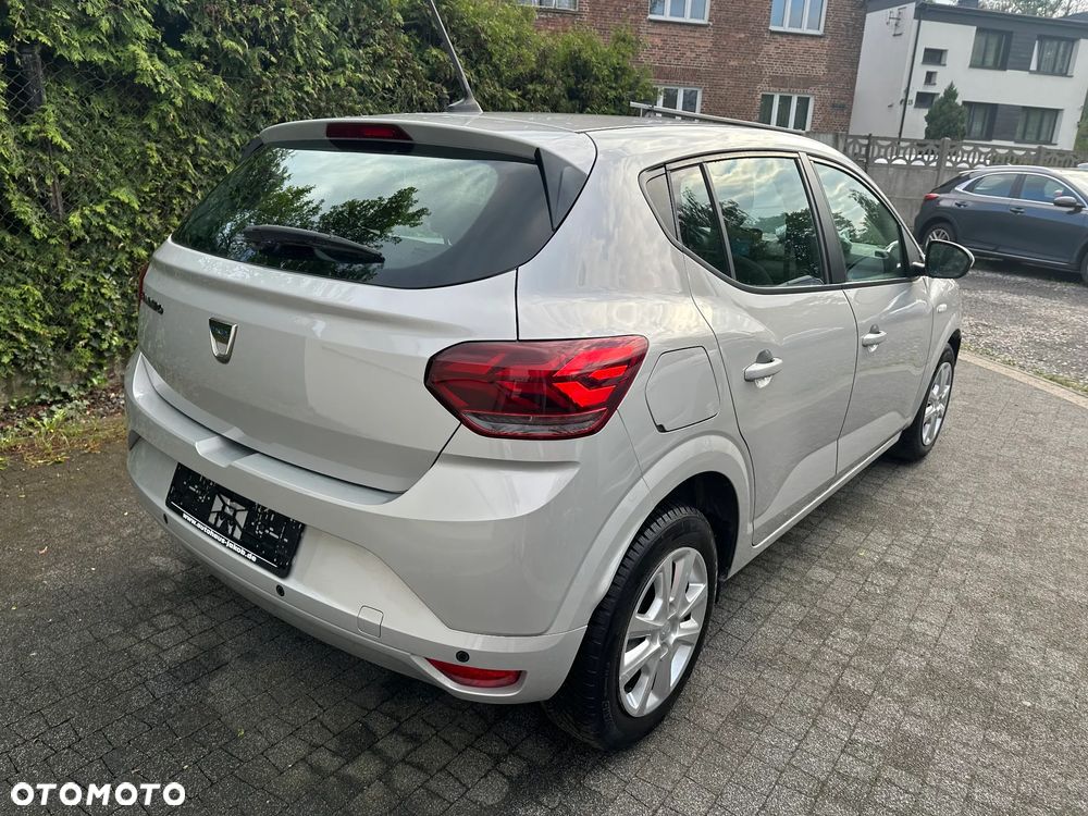 Dacia Sandero SCe 65 Essential - 4
