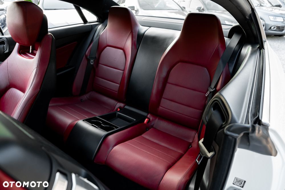 Mercedes-Benz Klasa E 250 7G-TRONIC - 18