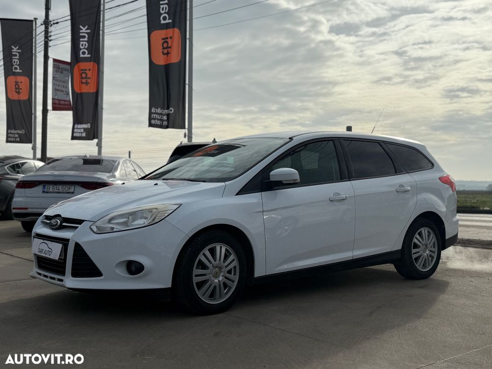 Ford Focus Turnier 1.6 TDCi ECOnetic 88g Start-Stopp-Sy Titanium - 1