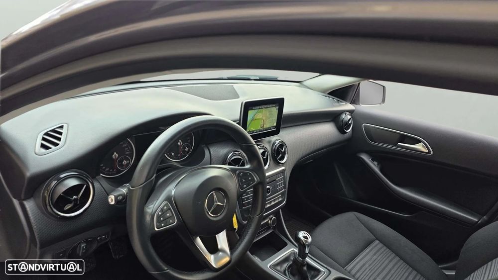 Mercedes-Benz A 180 CDI (BlueEFFICIENCY) Urban - 16