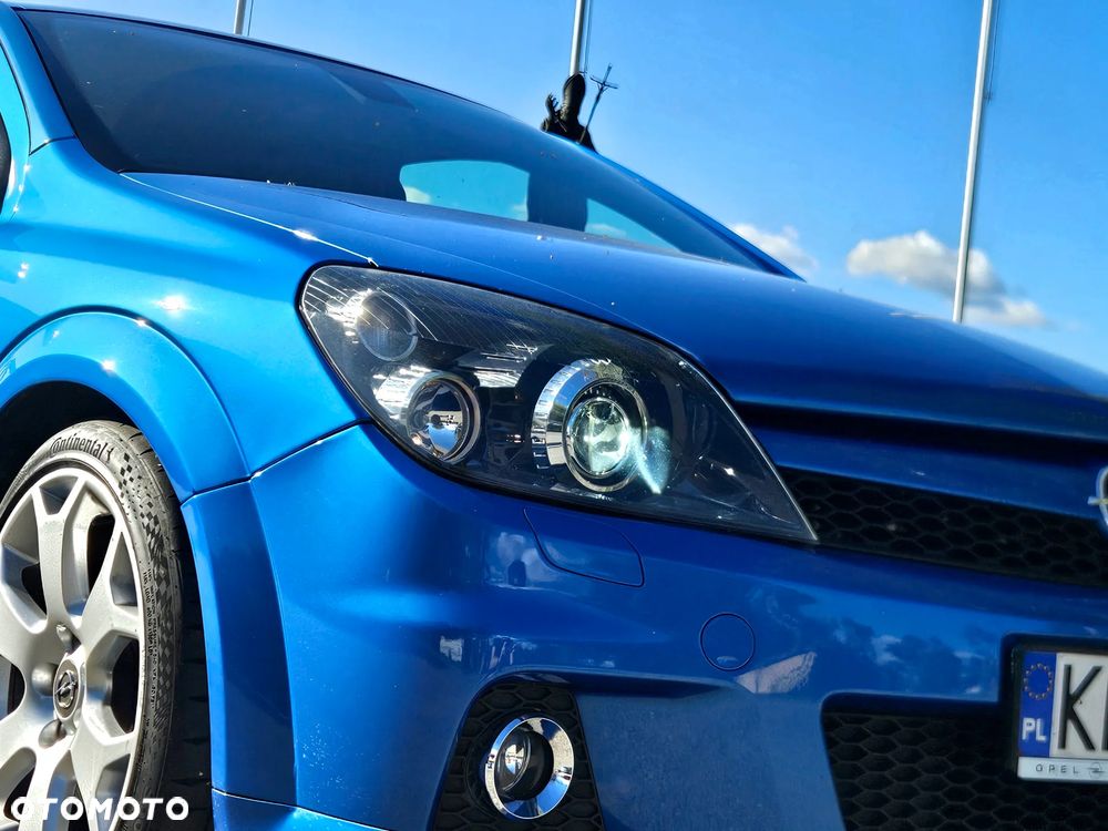 Opel Astra OPC - 17