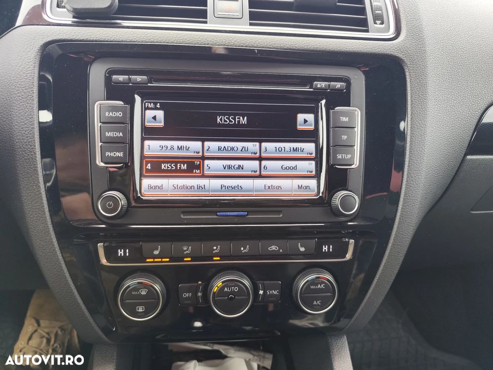 Volkswagen Jetta 2.0 TDI Comfortline - 1