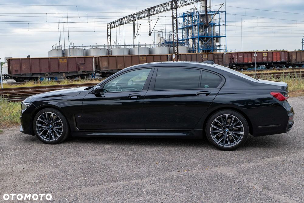 BMW Seria 7 740d xDrive mHEV sport - 9