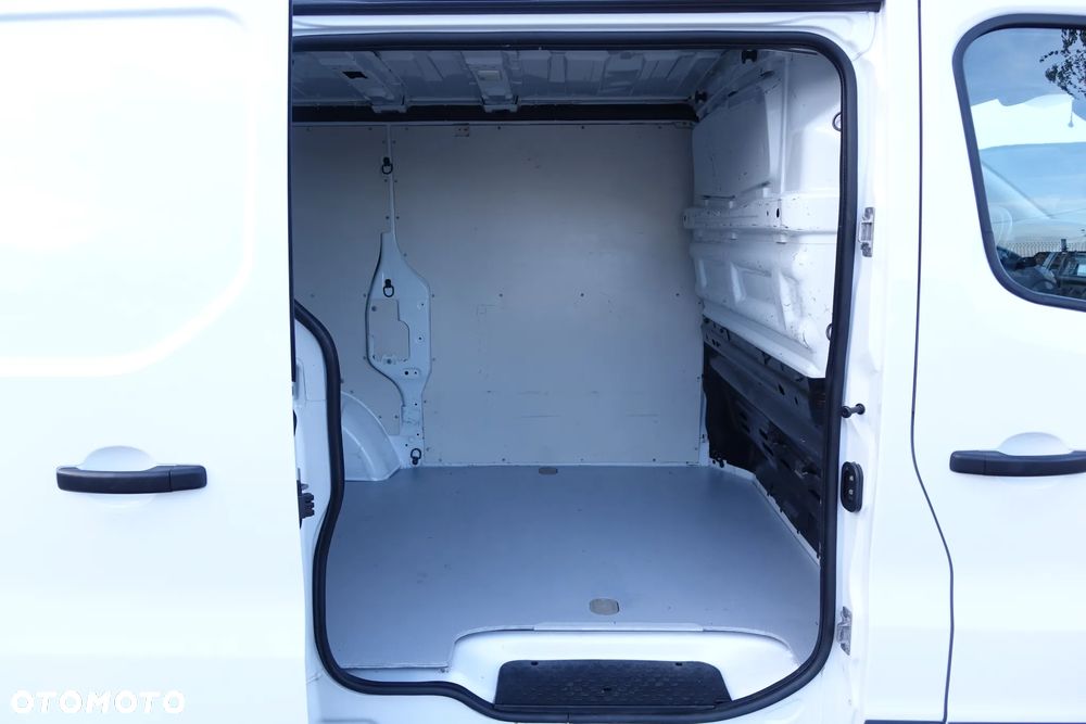 Renault Trafic 3-osobowy L1H1 furgon blaszak - 5