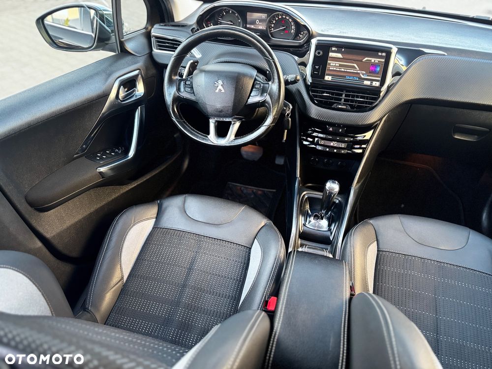 Peugeot 2008 - 8