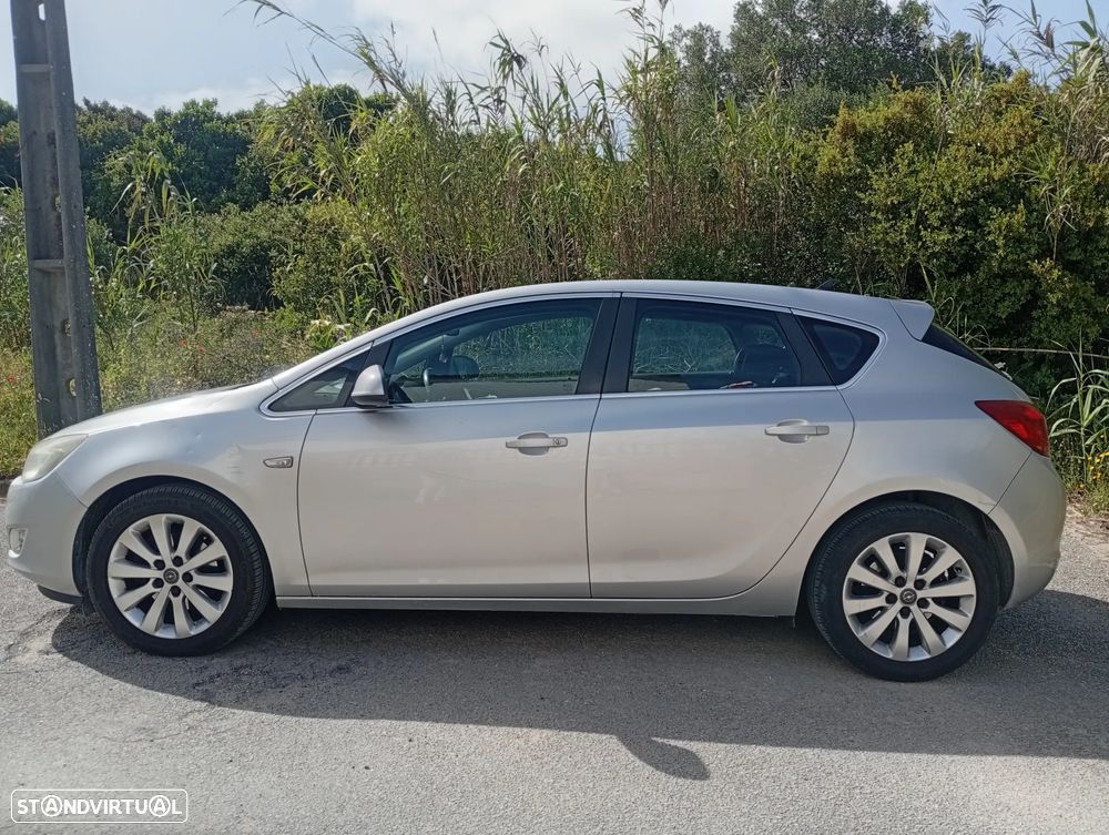 Opel Astra 1.7 CDTI Cosmo - 4