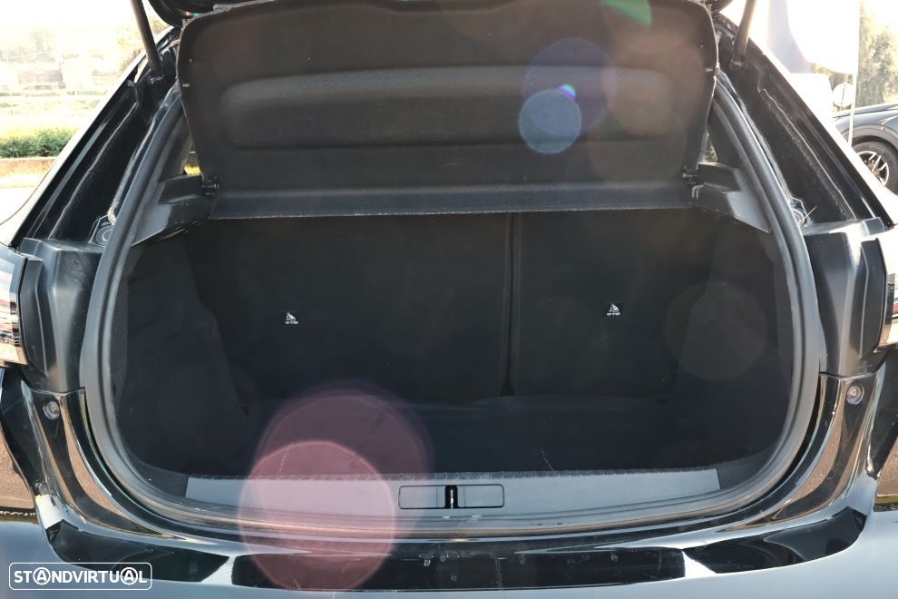 Peugeot 208 1.2 PureTech Allure - 32