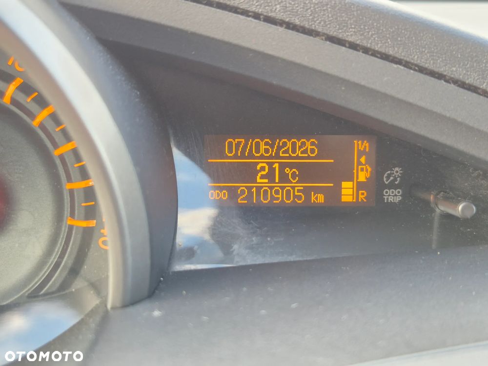 Toyota Verso 1.8 Sol 7os - 12