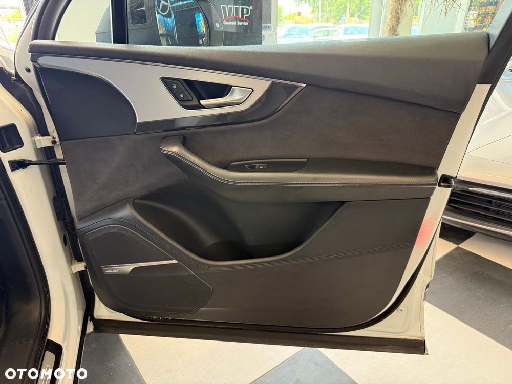 Audi SQ7 - 16