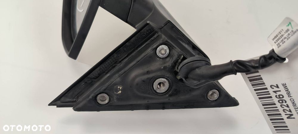 LUSTERKO PRAWE SKODA OCTAVIA IV - 9