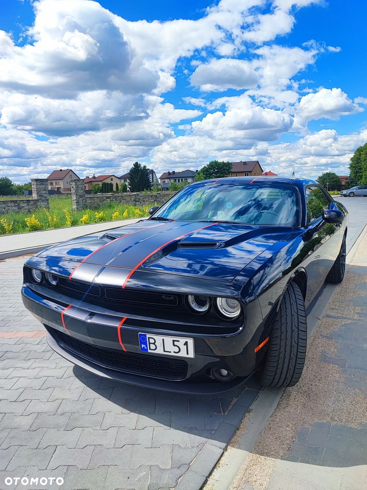 Dodge Challenger - 9