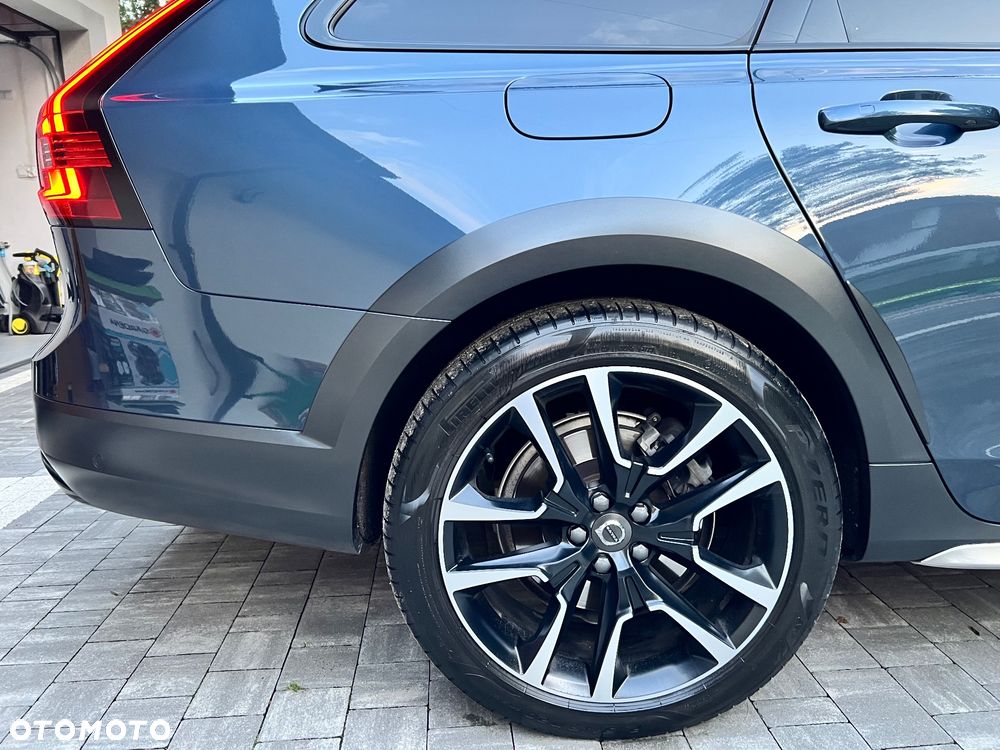 Volvo V90 Cross Country B6 B AWD Ultimate - 27