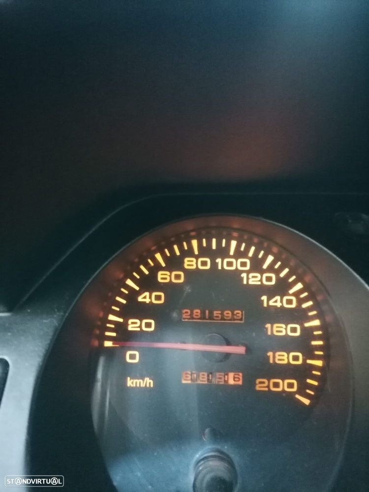 Mitsubishi Pajero 2.5 TD GLX - 6