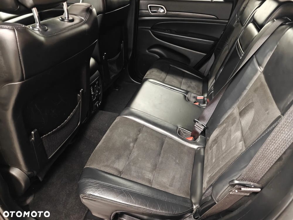 Jeep Grand Cherokee - 20