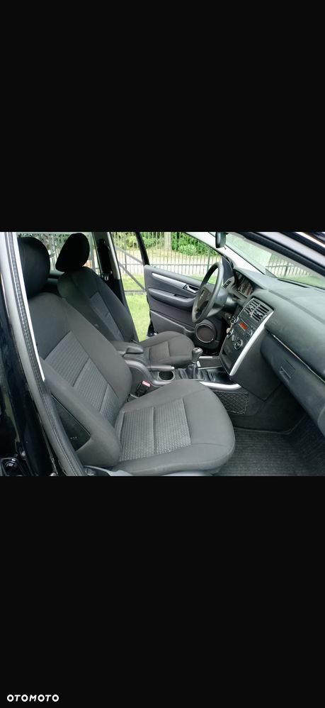 Mercedes-Benz Klasa B 180 BlueEFFICIENCY SPORT EDITION - 18