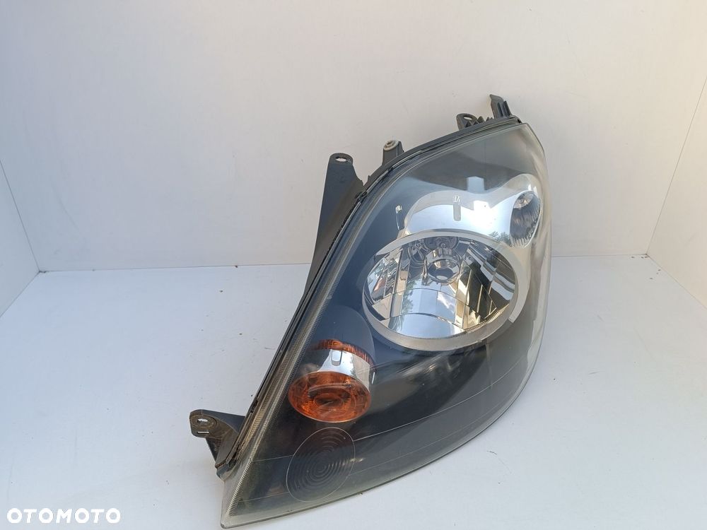 FORD FIESTA MK6 LAMPA PRAWA PRZÓD PRZEDNIA EU 6S61-13W030-CD - 1