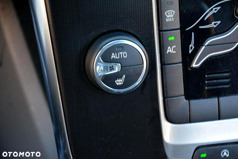 Volvo V40 T3 R-Design Momentum - 30