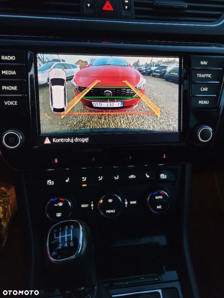 Skoda Superb 2.0 TDI Style - 23