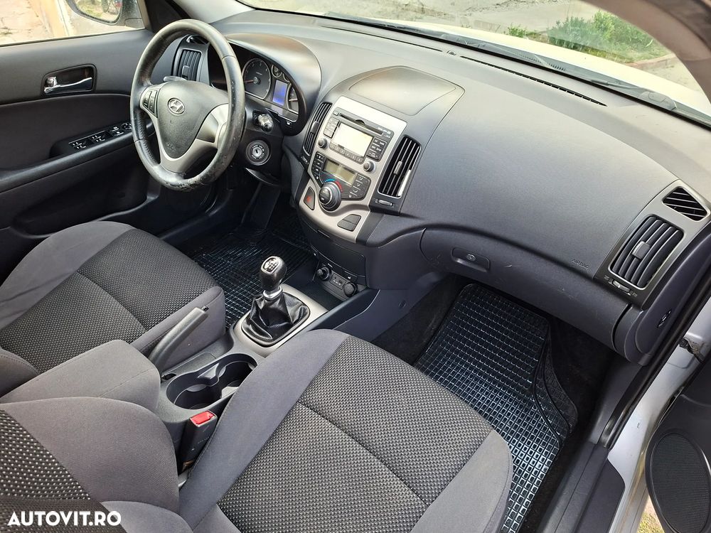 Hyundai i30 1.6 CRDI Comfort - 4