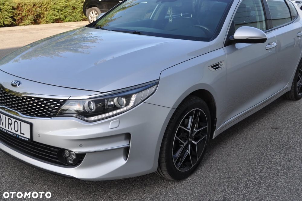 Kia Optima - 37