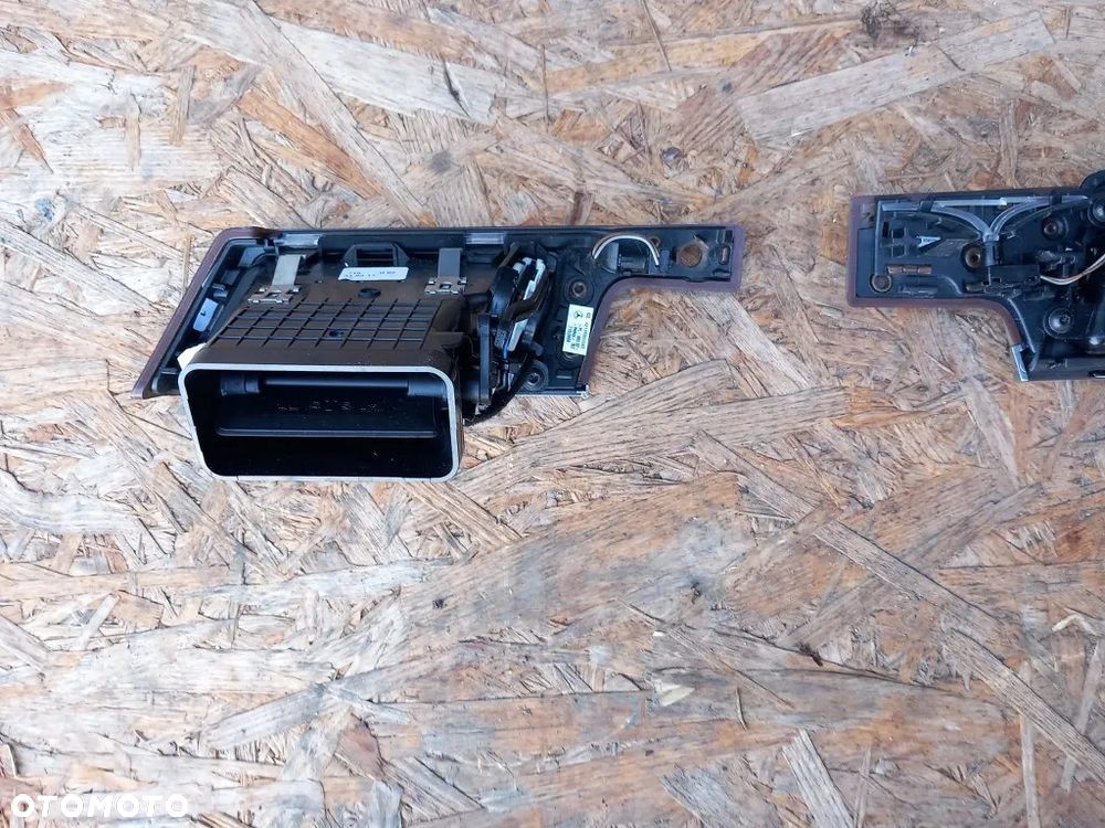 dekor konsoli dekory listwa kratka nawiewu środkowa mercedes w212 europa - 11