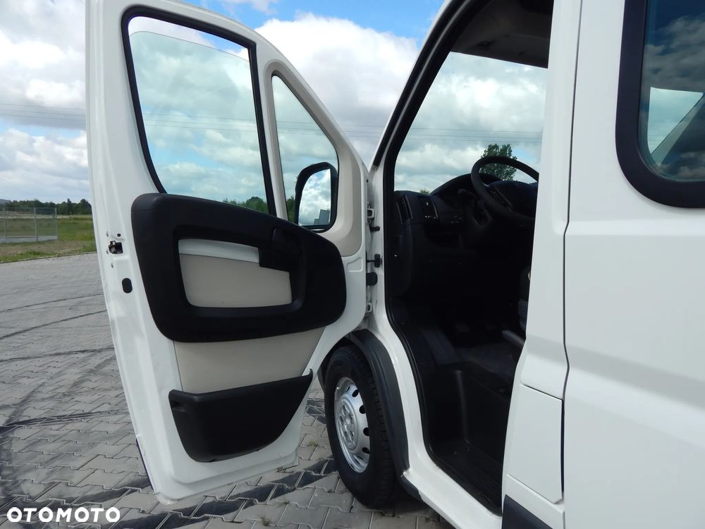 Peugeot Boxer_7-Osobowy_Max-rama_skrzynia_paka - 9