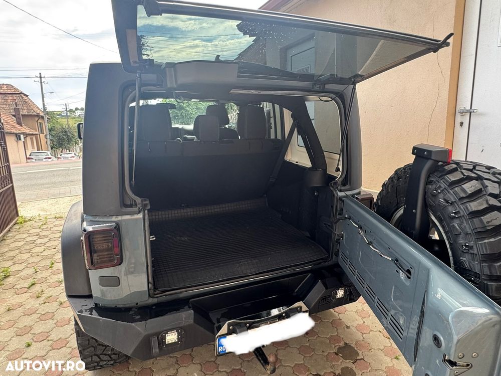 Jeep Wrangler 2.8 CRD AT Rubicon - 13