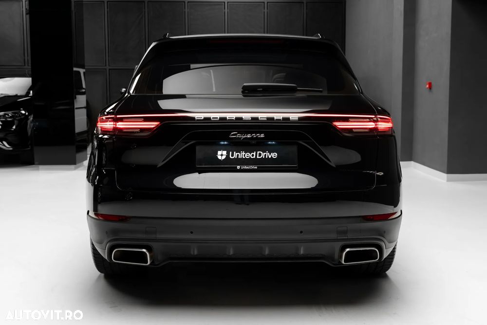 Porsche Cayenne - 38