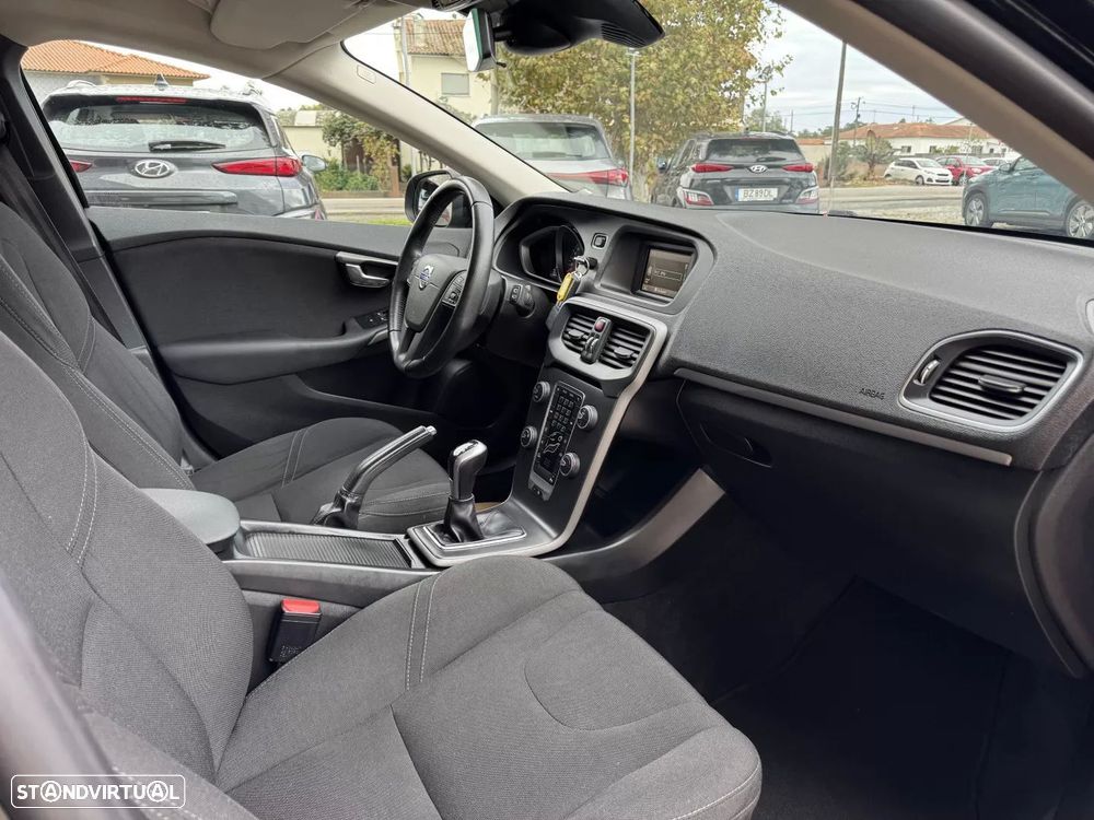 Volvo V40 2.0 D2 Momentum - 12