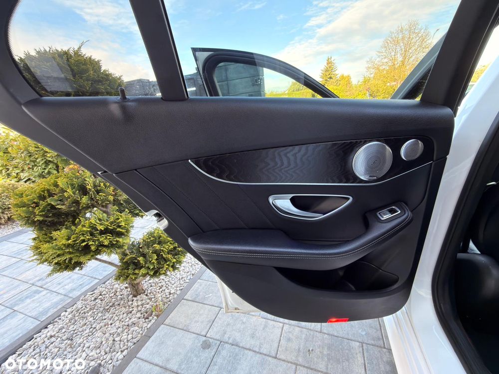 Mercedes-Benz Klasa C 220 d 9G-TRONIC - 26