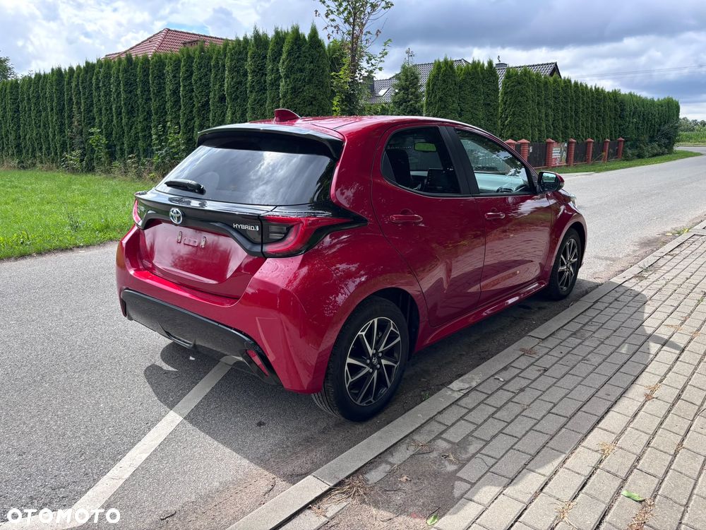 Toyota Yaris 1.5 VVT-i Elegant - 11