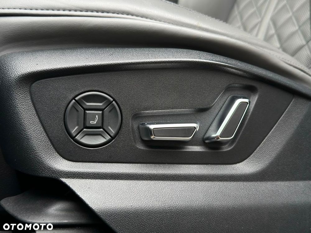 Audi SQ8 TDI quattro tiptronic - 27