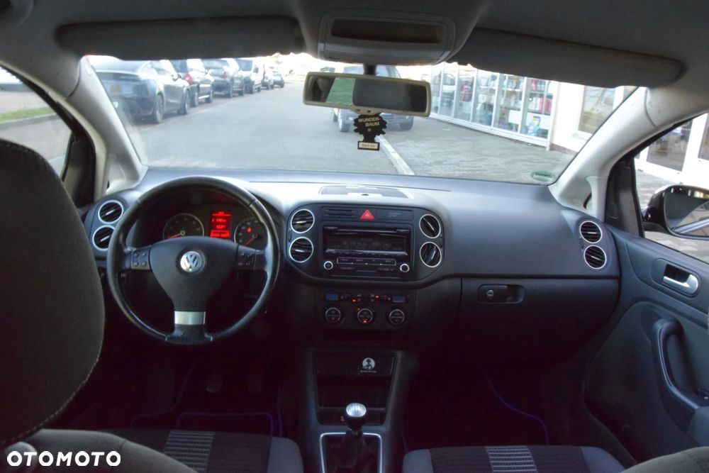 Volkswagen Golf Plus - 22