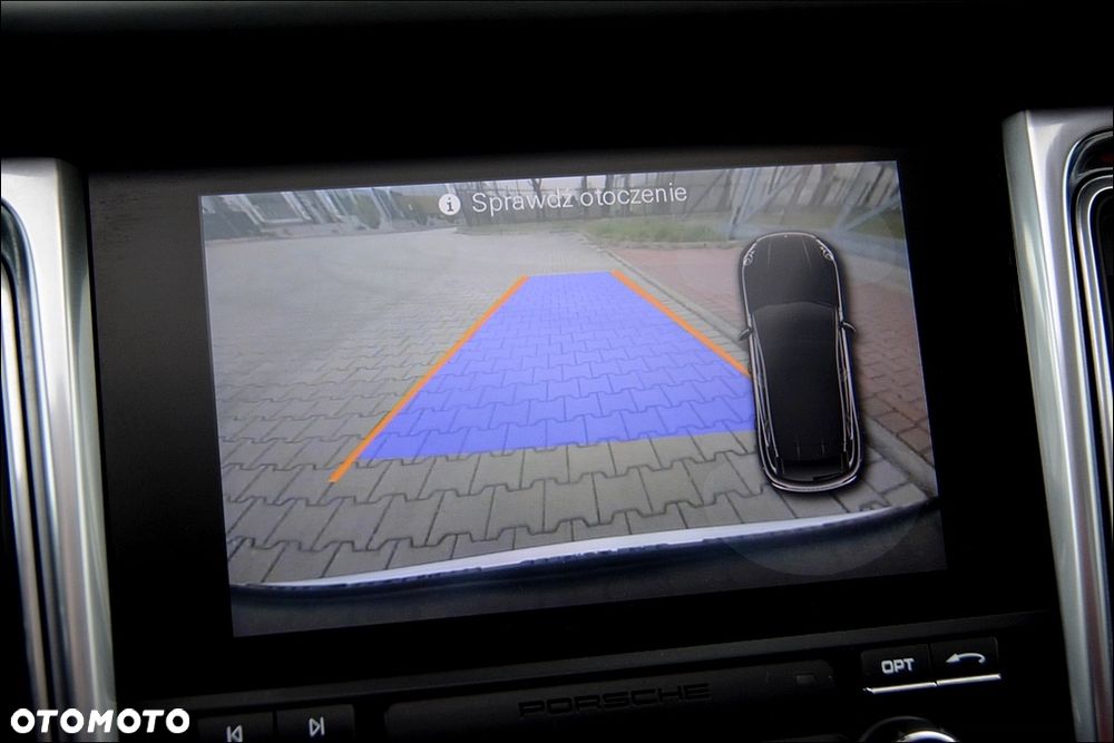 Porsche Macan Standard - 35