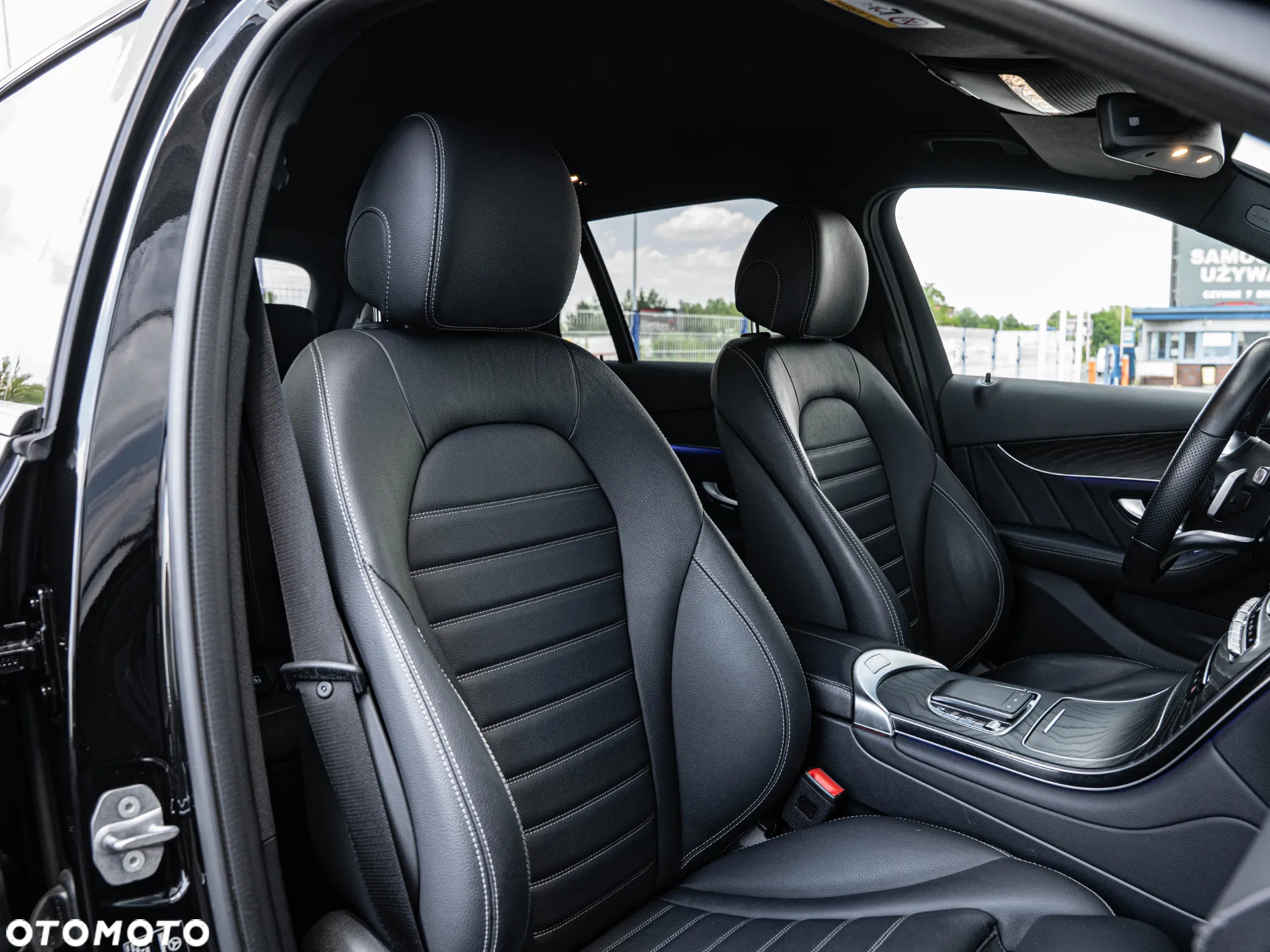 Mercedes-Benz GLC 200 4Matic 9G-TRONIC AMG Line Plus - 26