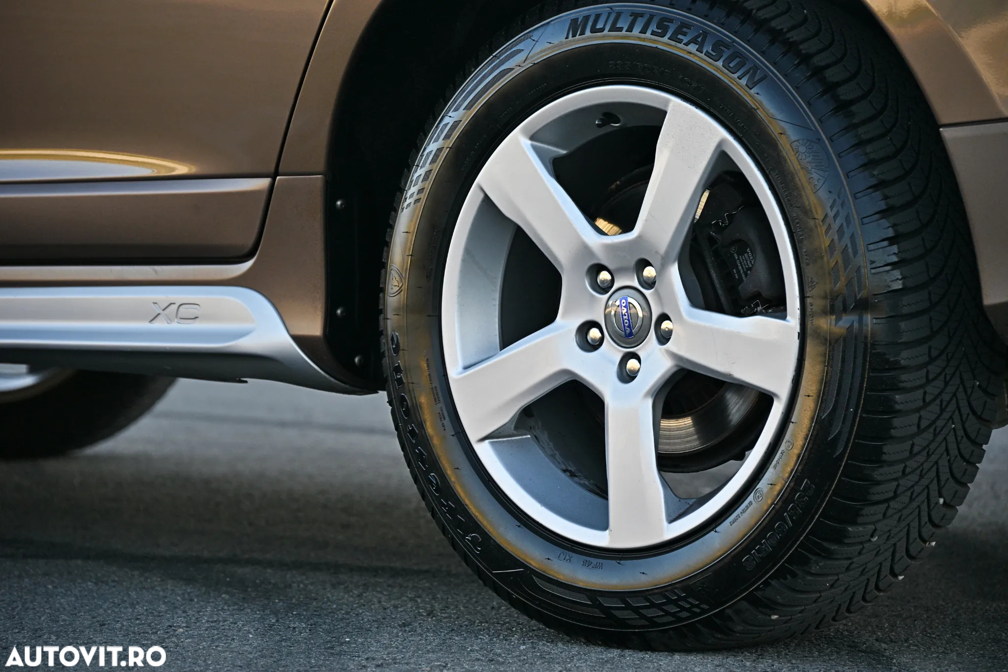 Volvo XC 60 D5 AWD Aut. RDesign - 14