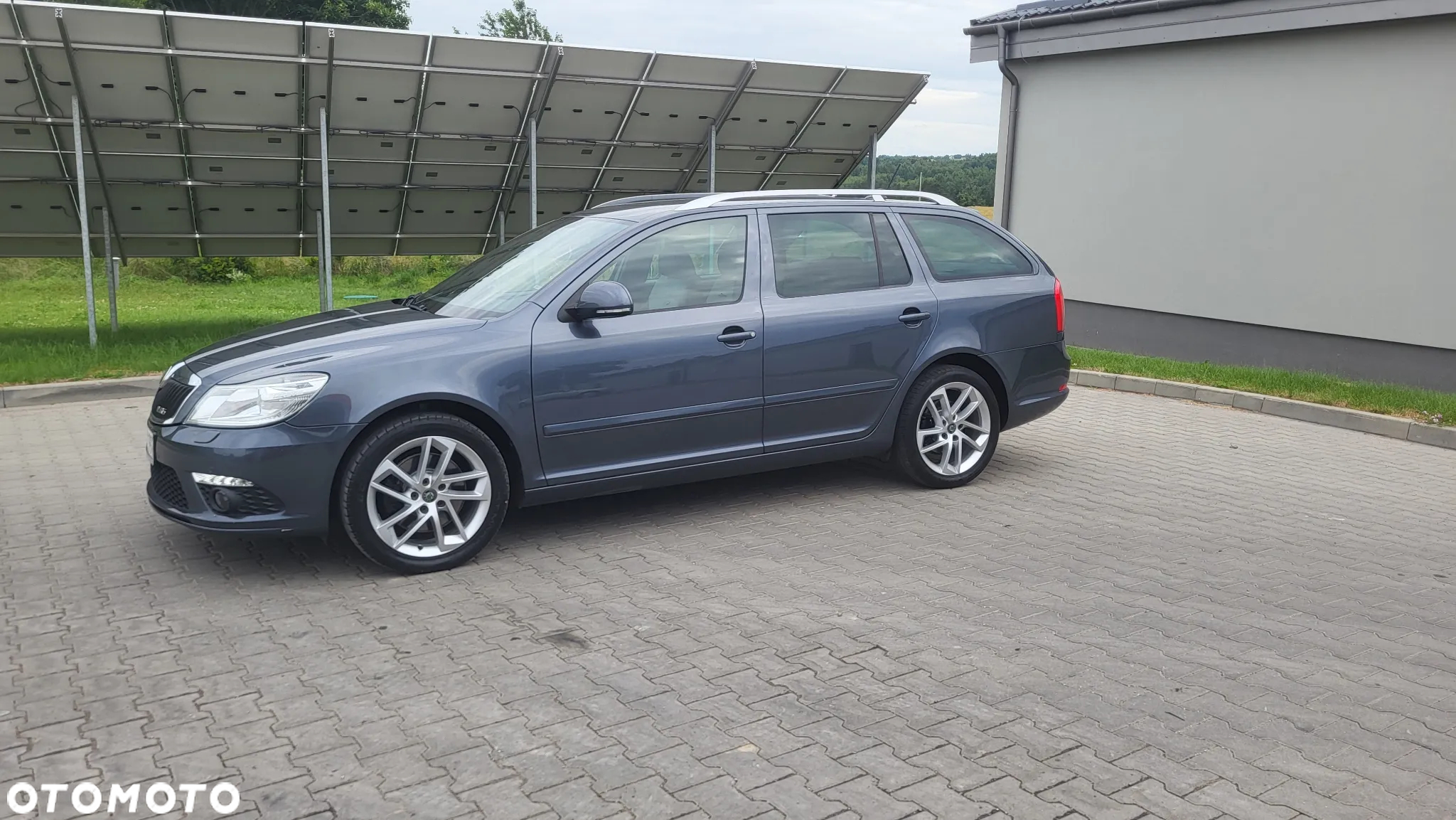 Skoda Octavia Combi 2.0 TDI CR DPF RS - 4