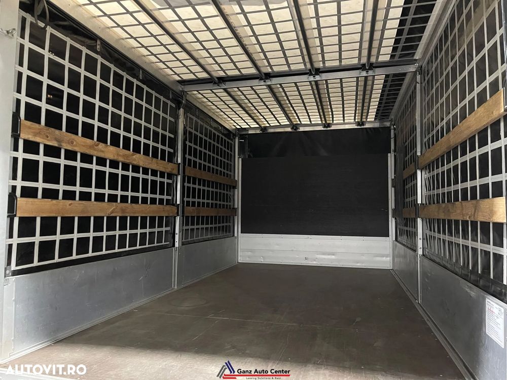 Mercedes-Benz Sprinter - 25