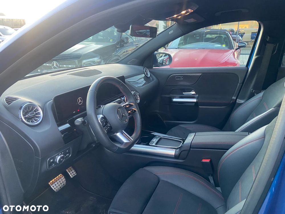 Mercedes-Benz GLA 200 AMG Line - 6