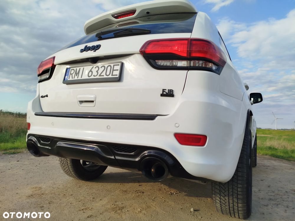 Jeep Grand Cherokee - 11