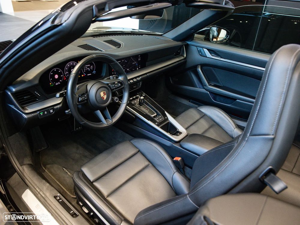 Porsche 911 (992) Carrera PDK - 38