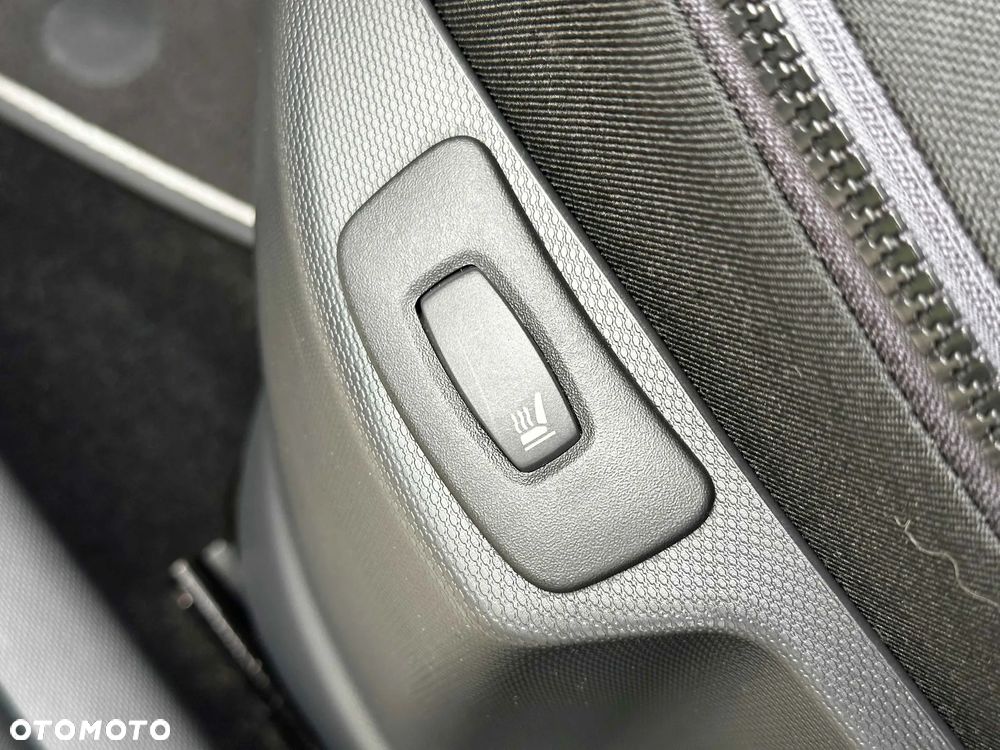 Renault Captur 1.2 TCe Intens EDC - 21