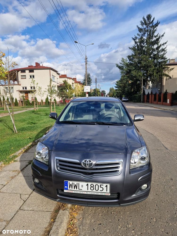 Toyota Avensis - 14