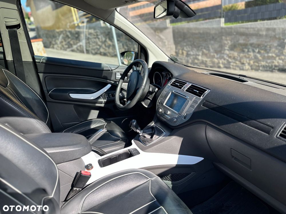 Ford Kuga 2010 photo 5